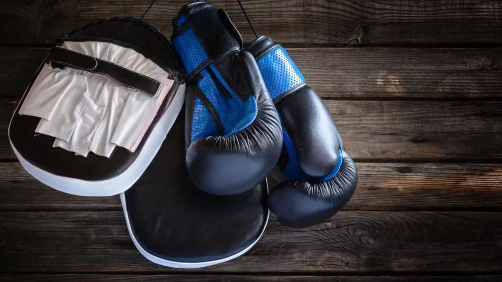 Images-of-boxing-gloves-and-mitts