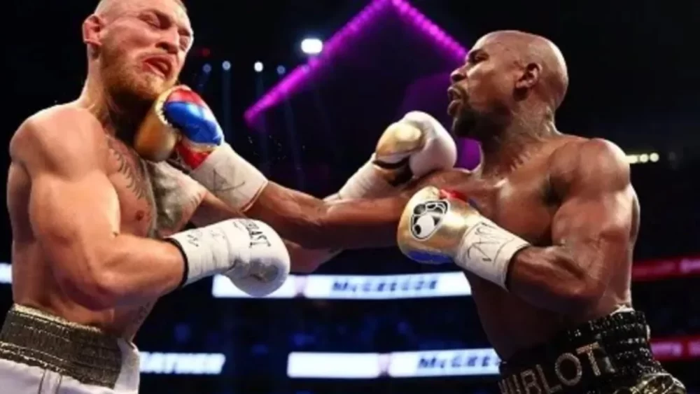 Image-of-Mayweather-hitting-an-uppercut-in-a-fight