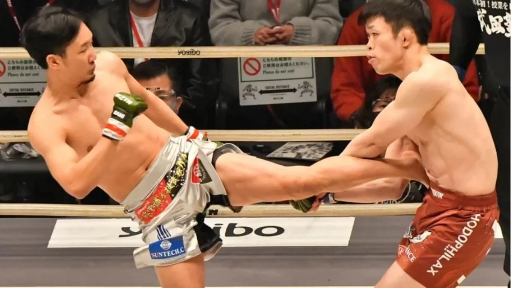Image-of-Mikuru-Asakura-doing-a-crescent-kick-in-a-match